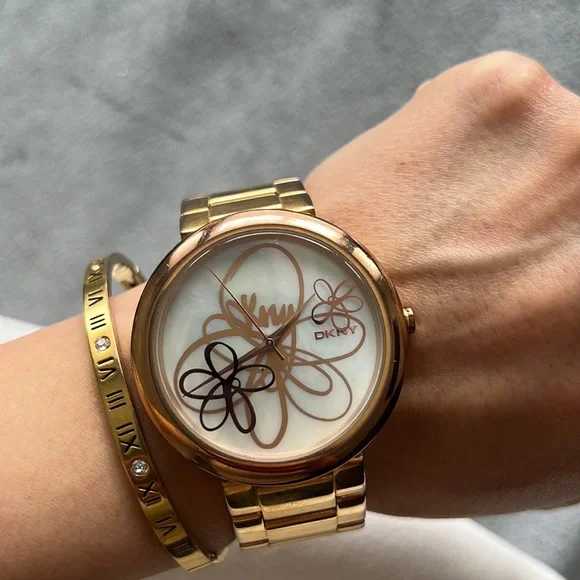 DKNY Watch - Picture 5 of 7